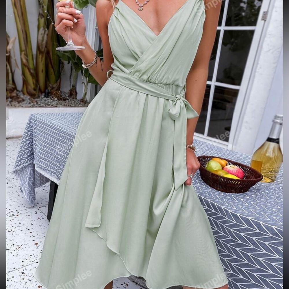 Green midi dress